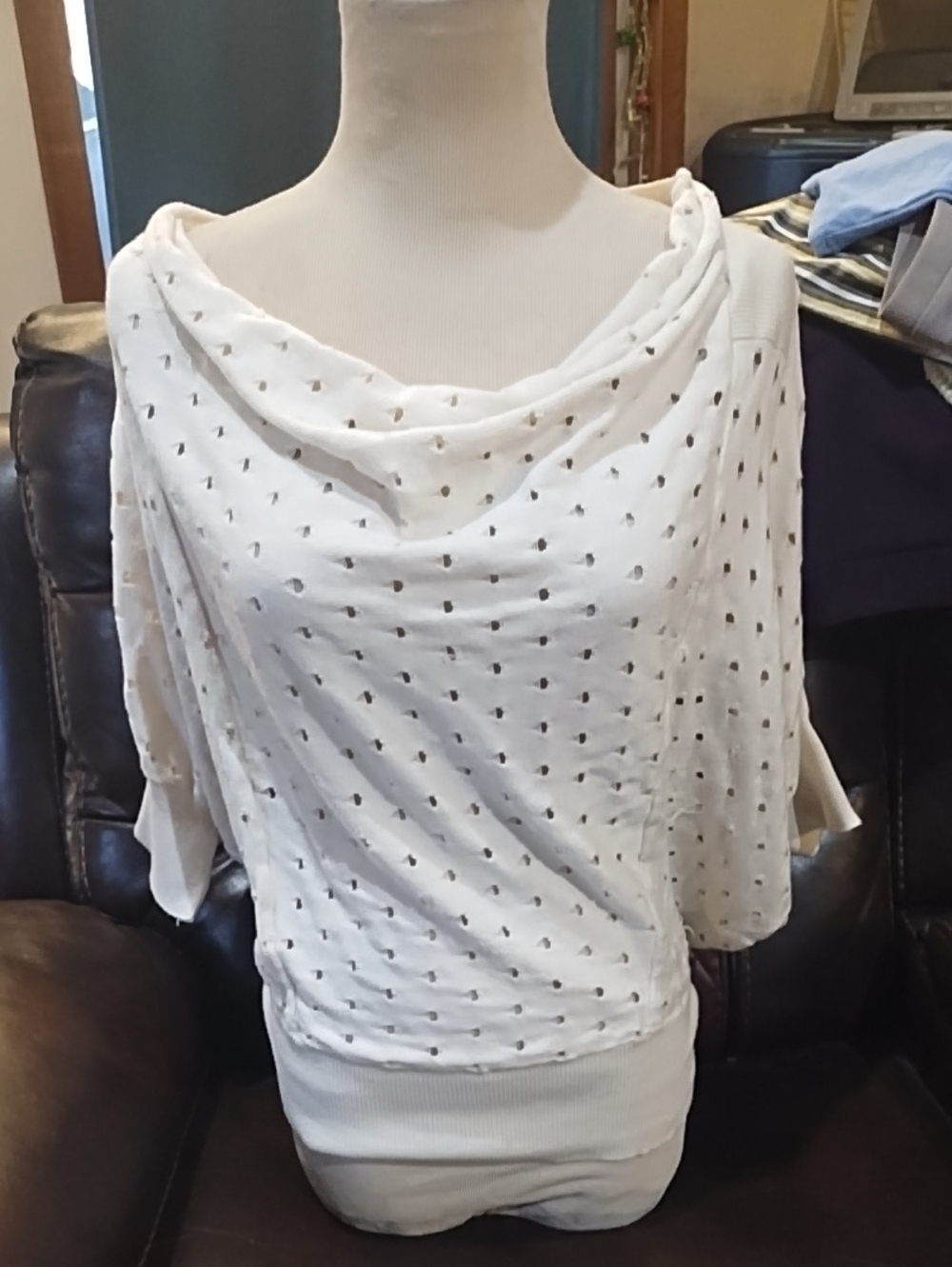 Jessica Simpson Cream Draped Batwing Tunic
